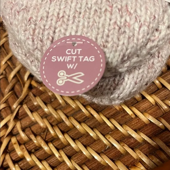 Lemon Women's Soft Pink Slipper Socks - Picture 6 of 6